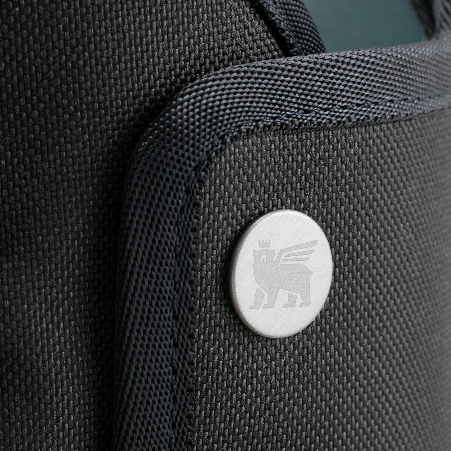 The All Day 40 OZ Quencher Carry-All XZ6